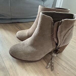 Michael Shannon Tan Ankle Booties with Block Heel